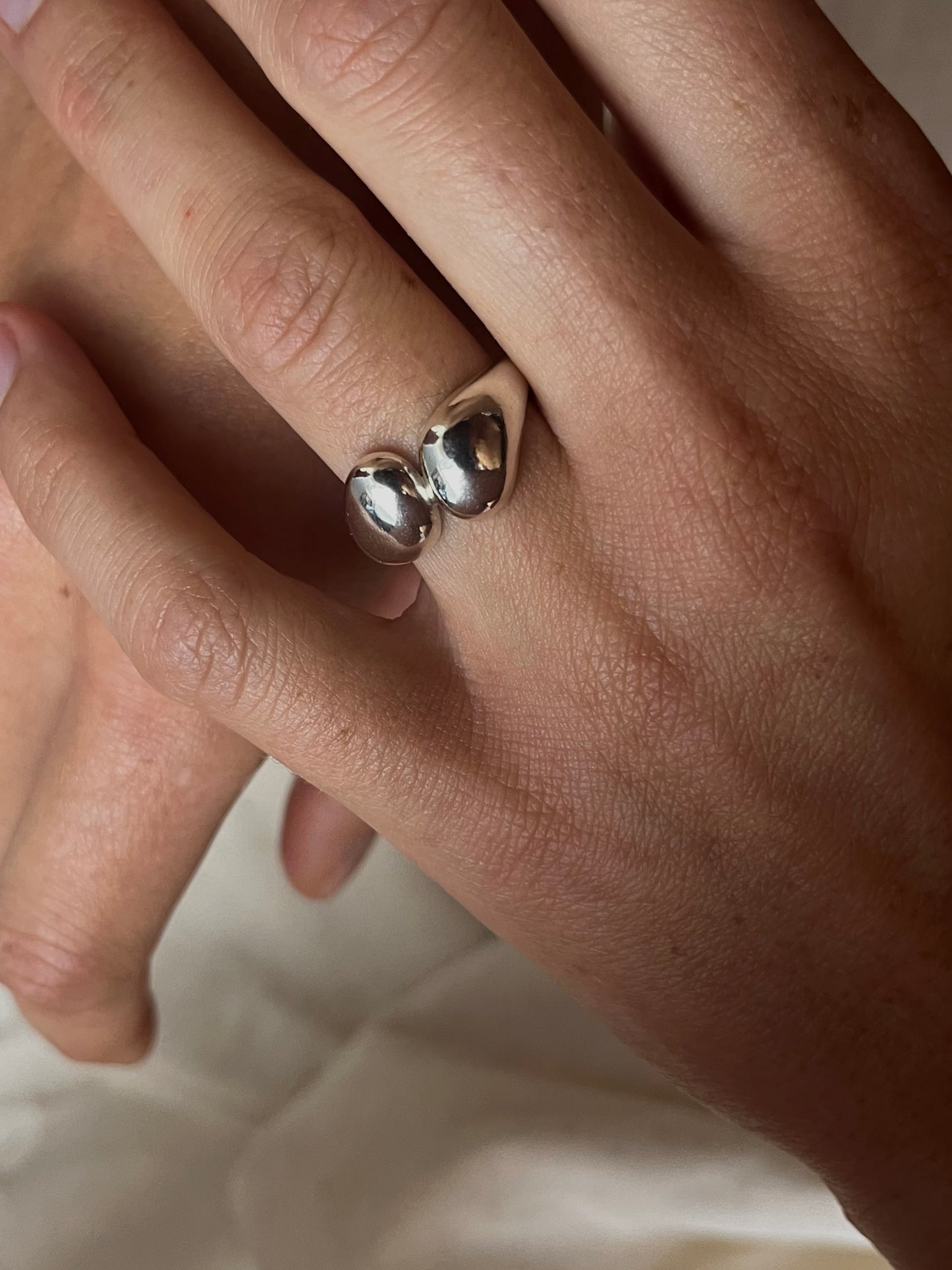SKÆR, ring