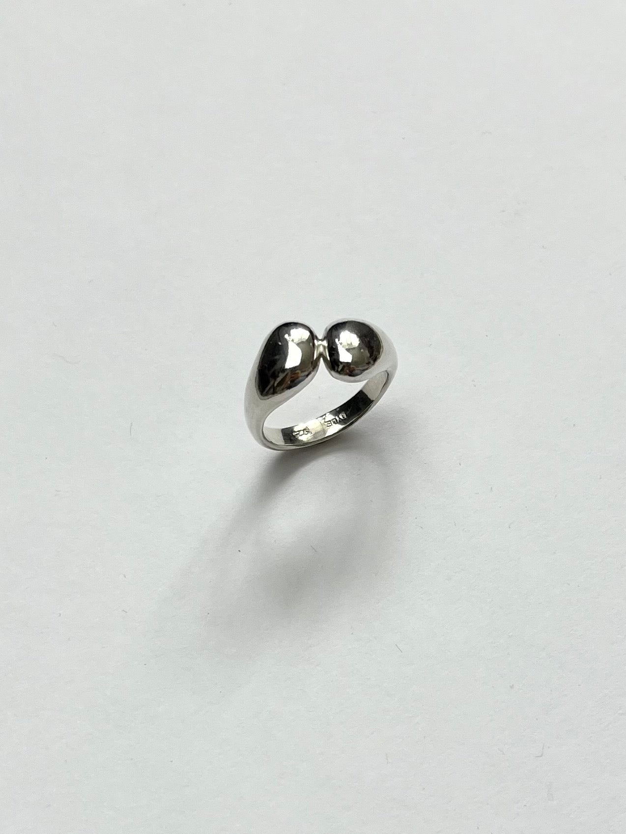 SKÆR, ring
