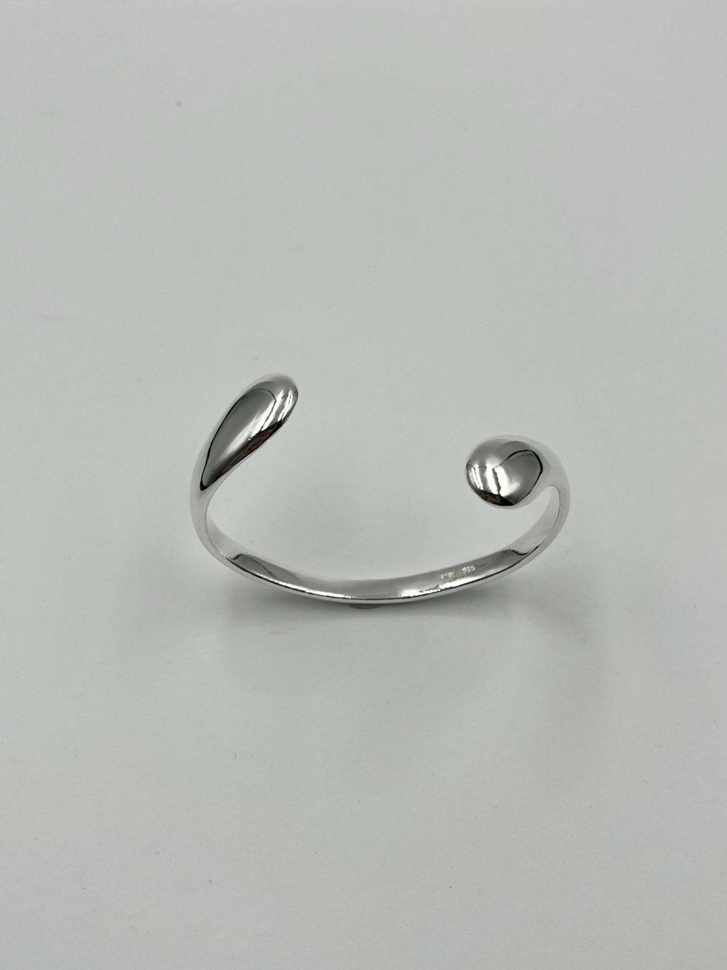 KYST, bracelet