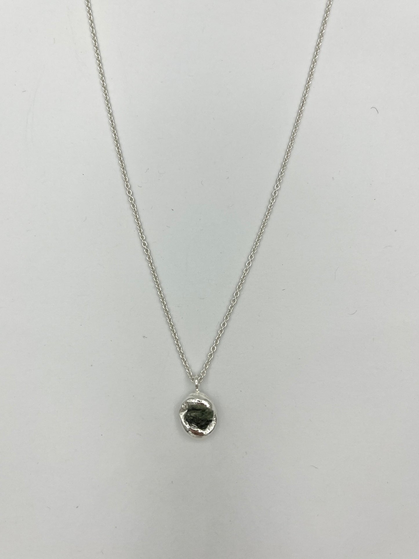 SAFIR, dark green necklace