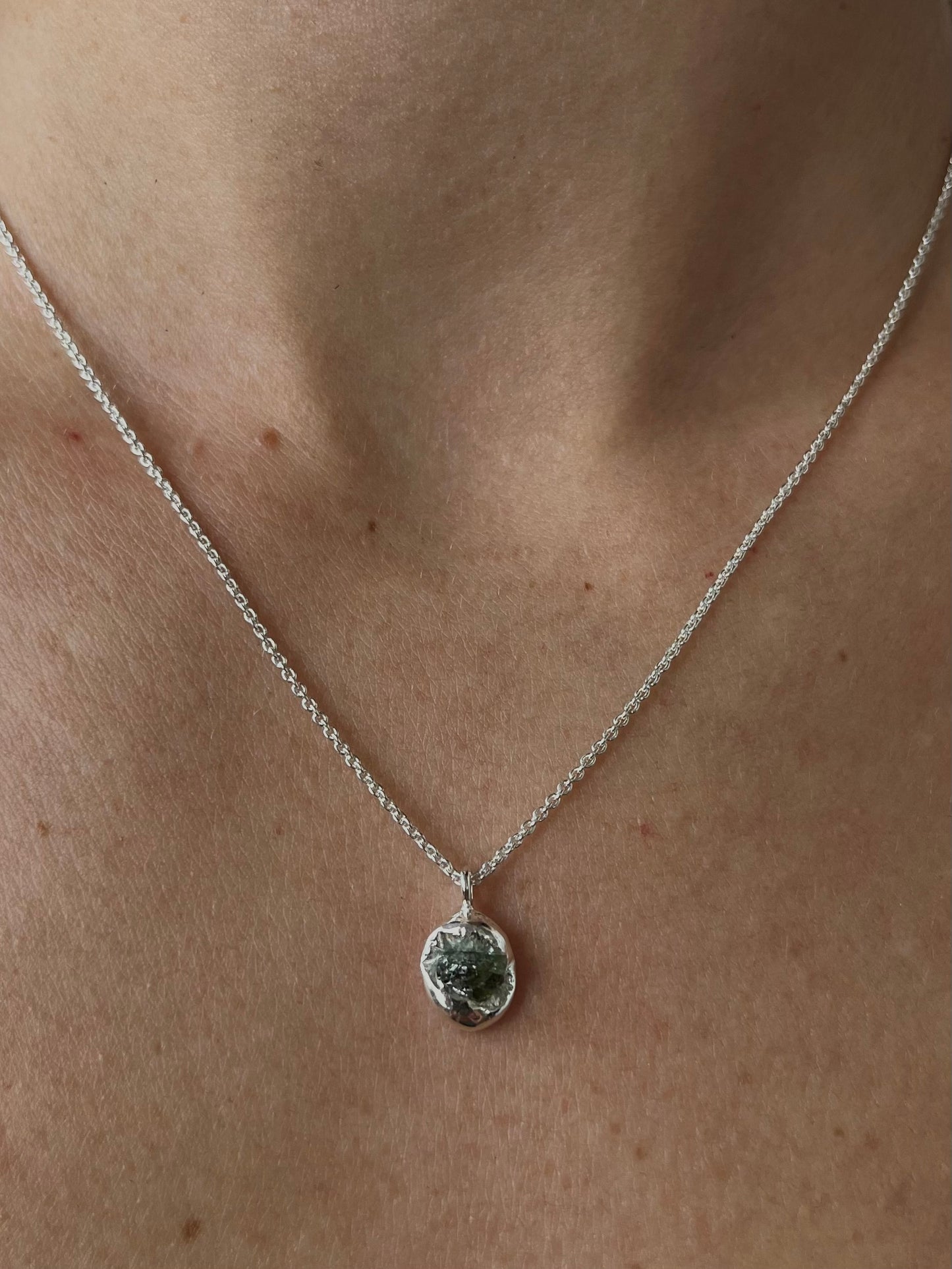 SAFIR, dark green necklace