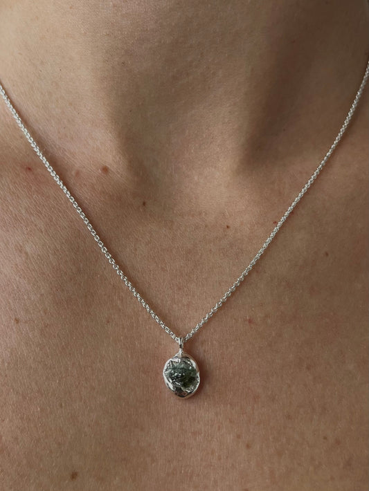 SAFIR, dark green necklace