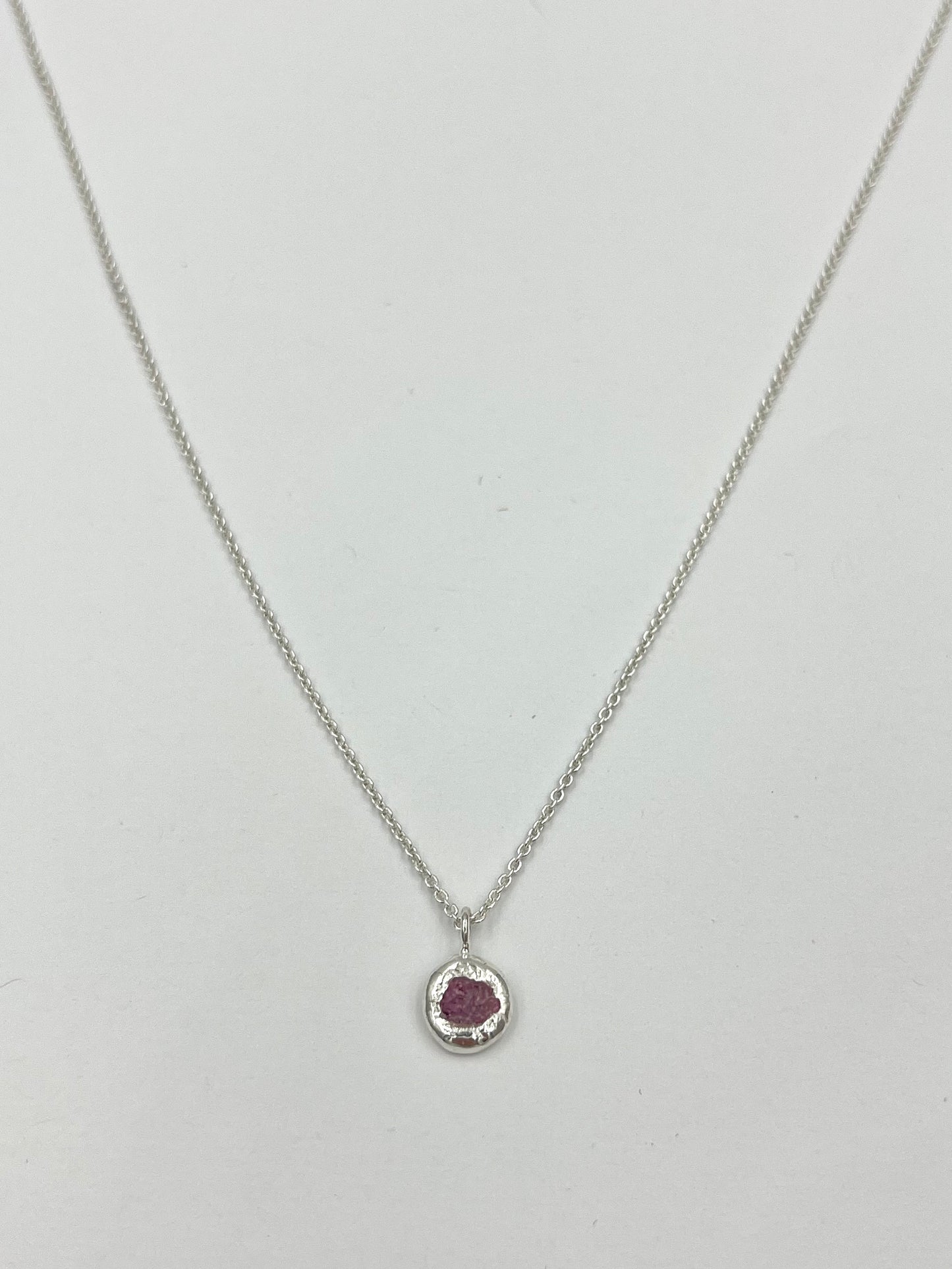 SAFIR, lys rosa halskæde